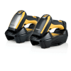 Scanner Datalogic Powerscan 9500 jaune et noir sur le socle de chargeur, solide et batterie longue duree