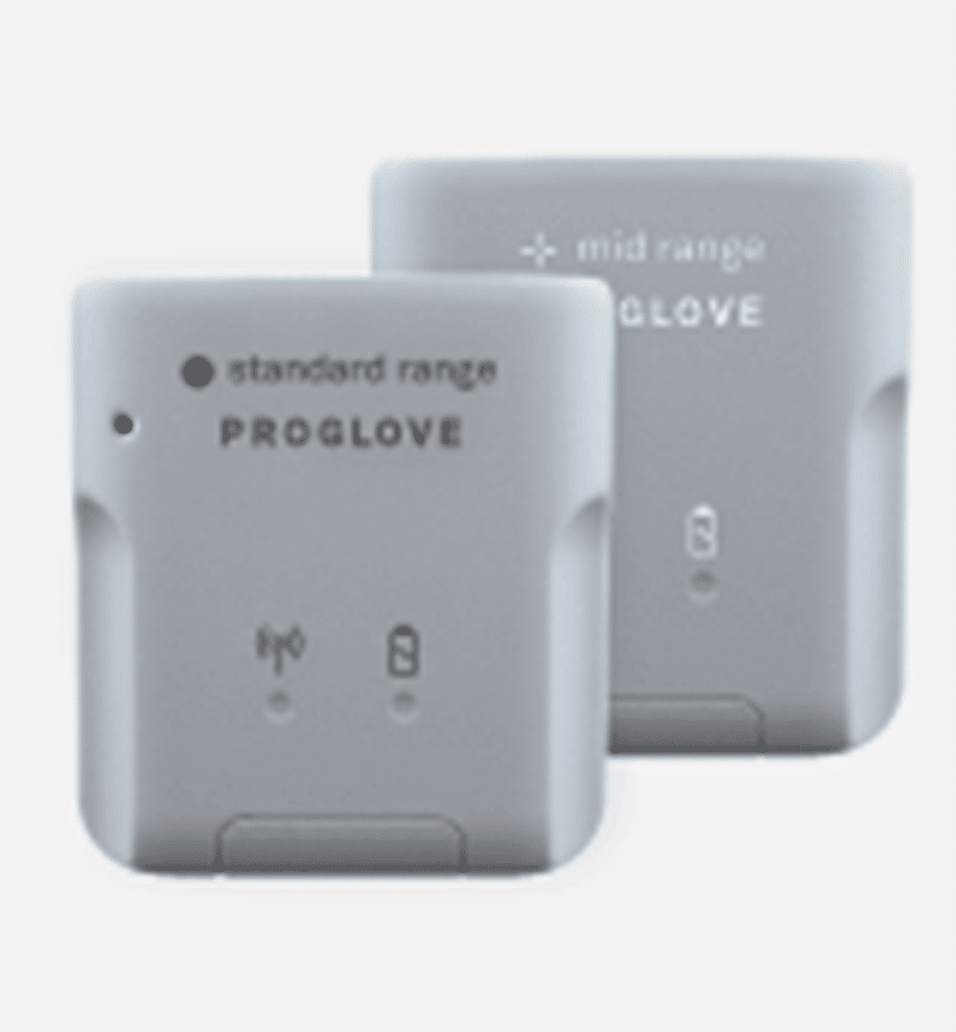 Scanners mains-libres ProGlove MARK Basic : un modèle standard et un modèle de portée moyenne.