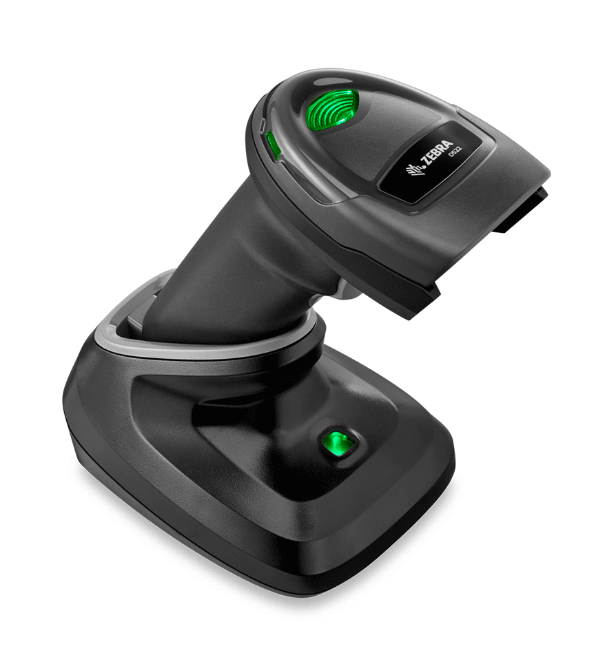 Scanner Zebra DS2200 noir sur sa base de chargement avec lumière verte.