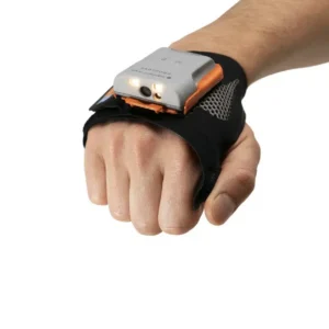 Scanner mains-libres ProGlove MARK Basic porté au poignet.