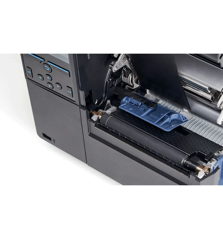 Imprimante industrielle SATO CL6NX ouverte, montrant le rouleau et le guide papier bleu.