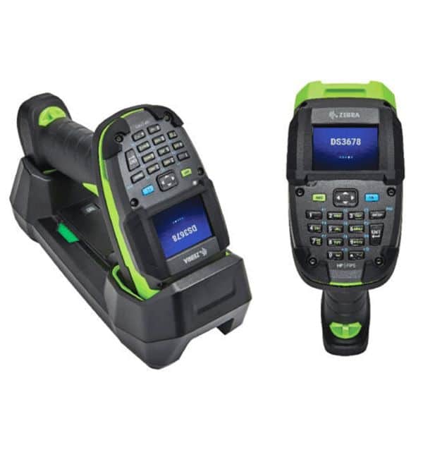 Scanner DS3600-KD Zebra sur sa base de chargement et seul. Appareil robuste pour lecture de codes-barres.