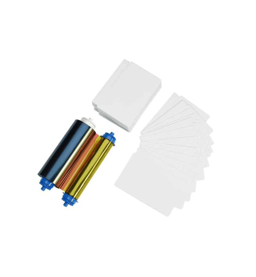 Ruban d'imprimante cartes PVC et cartes blanches pour impression.