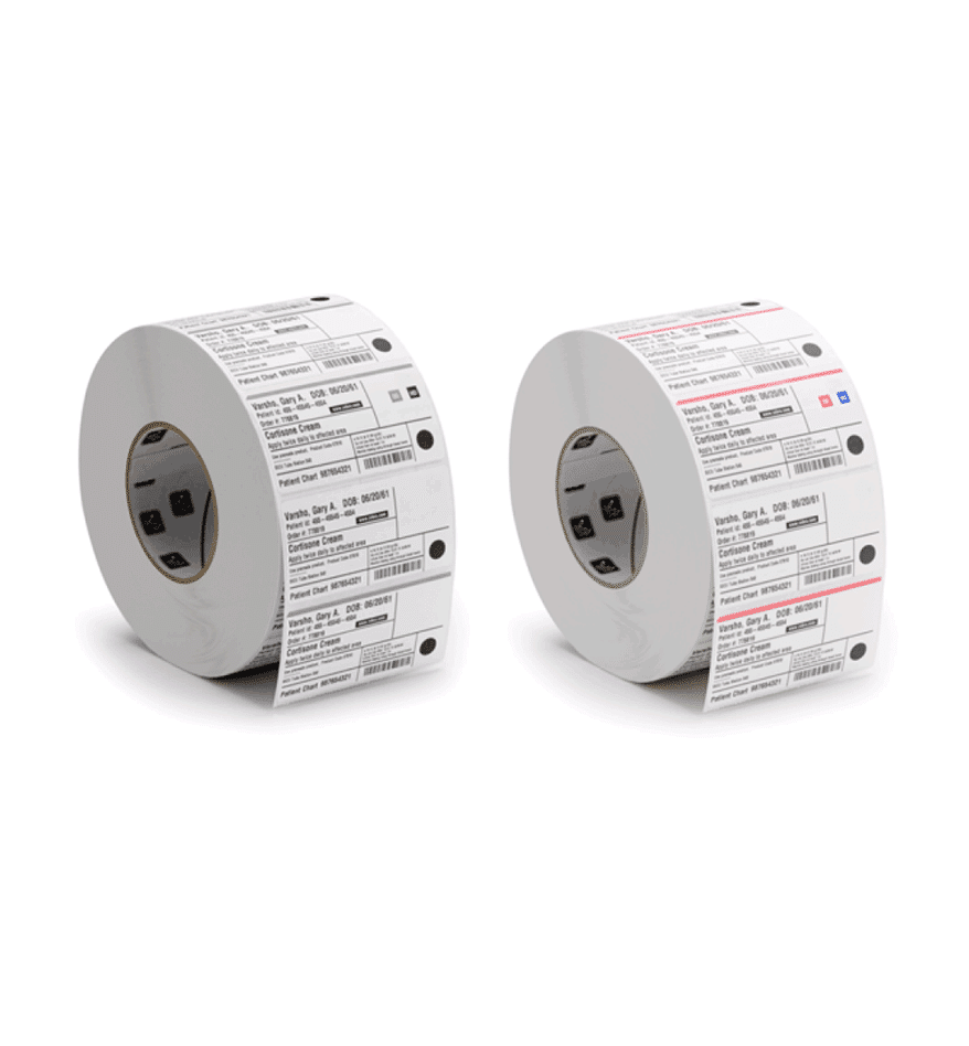 Rouleaux d'étiquettes papier médicales imprimées avec informations patient et médicament.