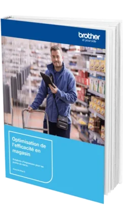 Un homme en veste bleue tient une tablette et se tient à côté d'un chariot dans une allée de magasin. Le texte de la couverture indique Optimisation de l'efficacité en magasin avec le logo Brother en haut.