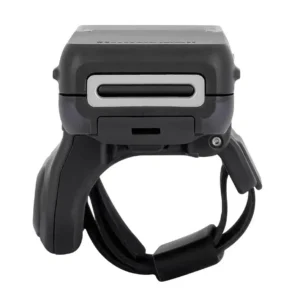 Scanner mains libres Honeywell 8675i porté au poignet, vue de face.