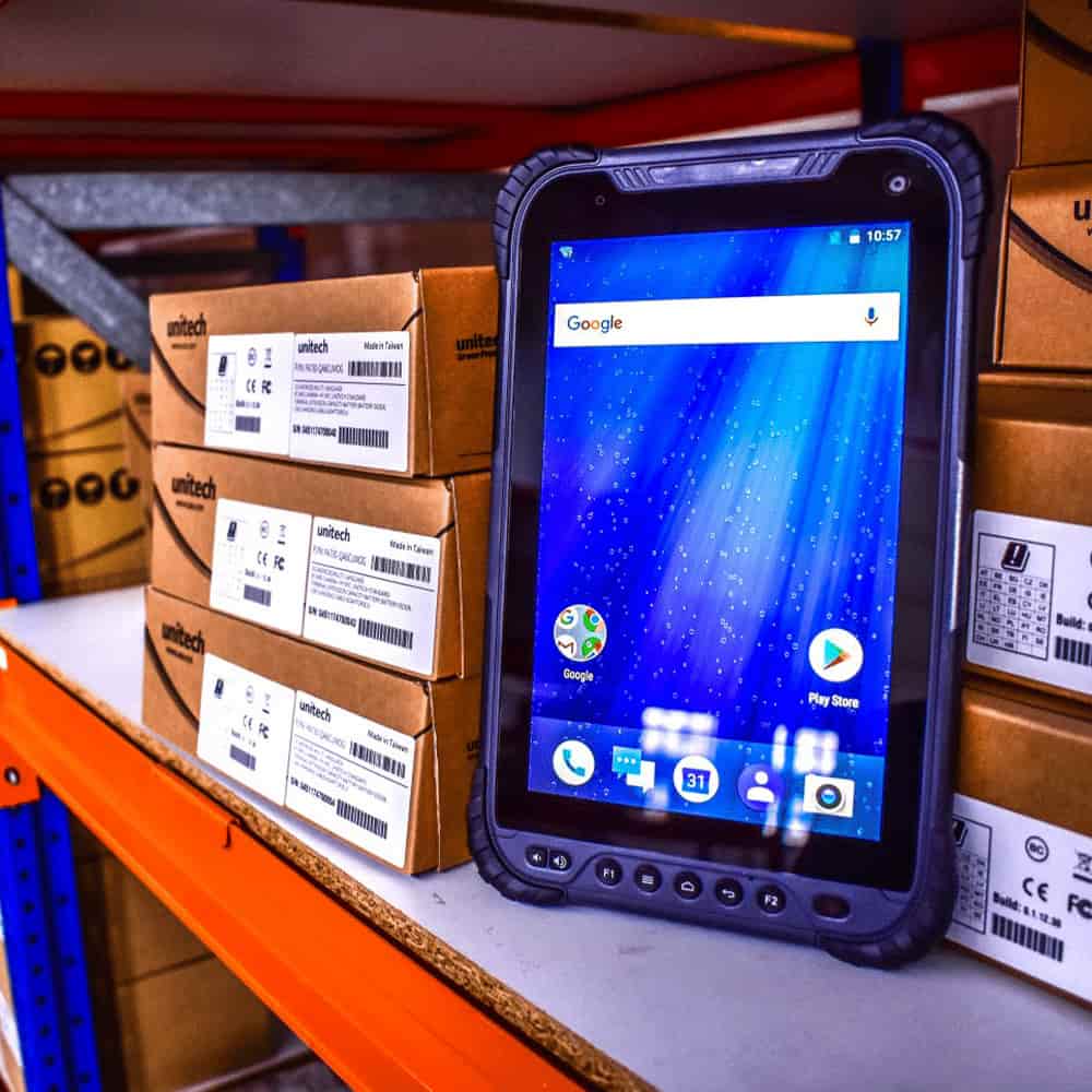 Terminal mobile durci Unitech avec boîtes Unitech. Location matériel.