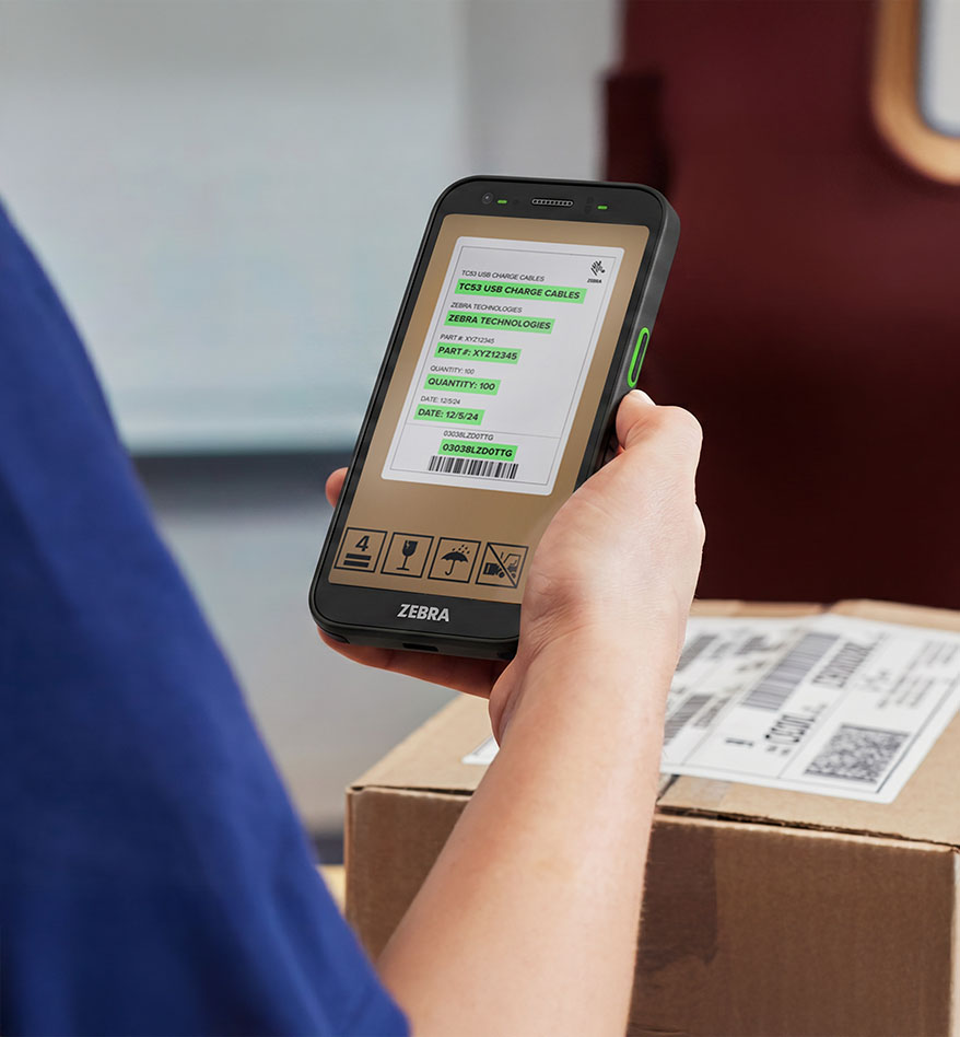 photo terminal mobile zebra tc 501 photo use case operateur qui tient le terminal